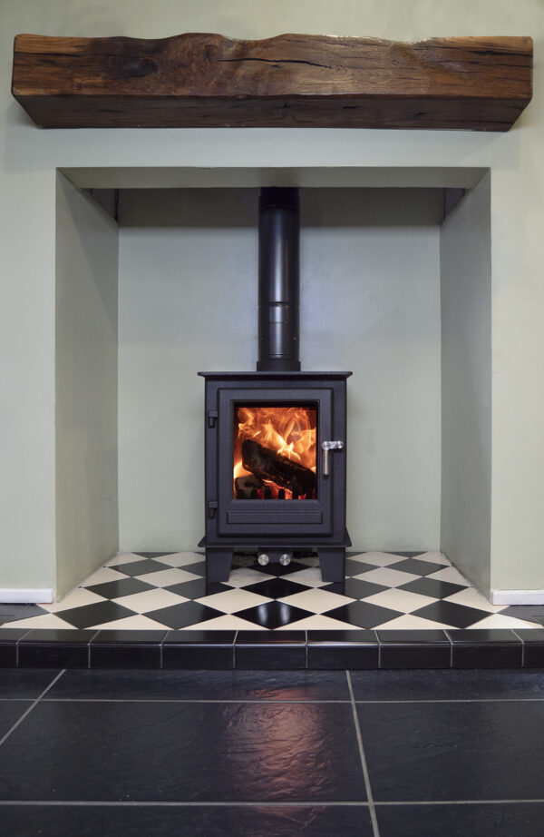 Blithfield Compact 5kw multi fuel stove img 3
